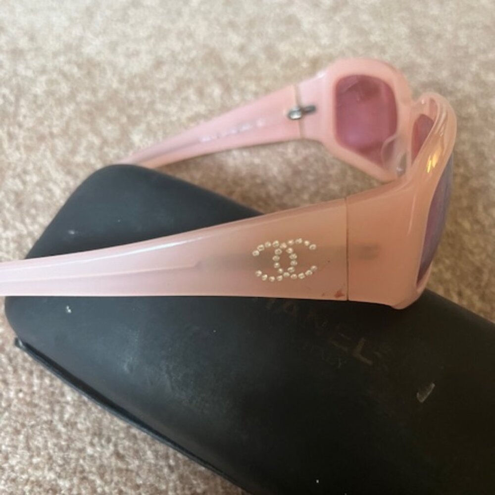 Chanel Sunglasses with Rhinestone Logo - Picture 3 of 4